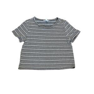 Caution to the Wind baby crop tee black and white geo print size L